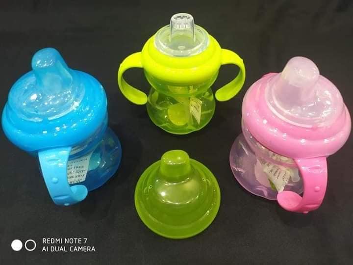 250ml Slicone Nipple Kids Water Bottle/Mom pot -1pcs